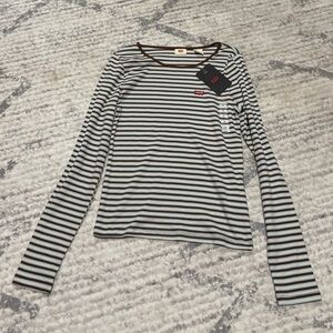 Levis Fitted Striped Tee Size Small